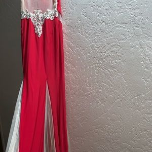 GORGEOUS RED HOT PROM DRESS SIZE 4